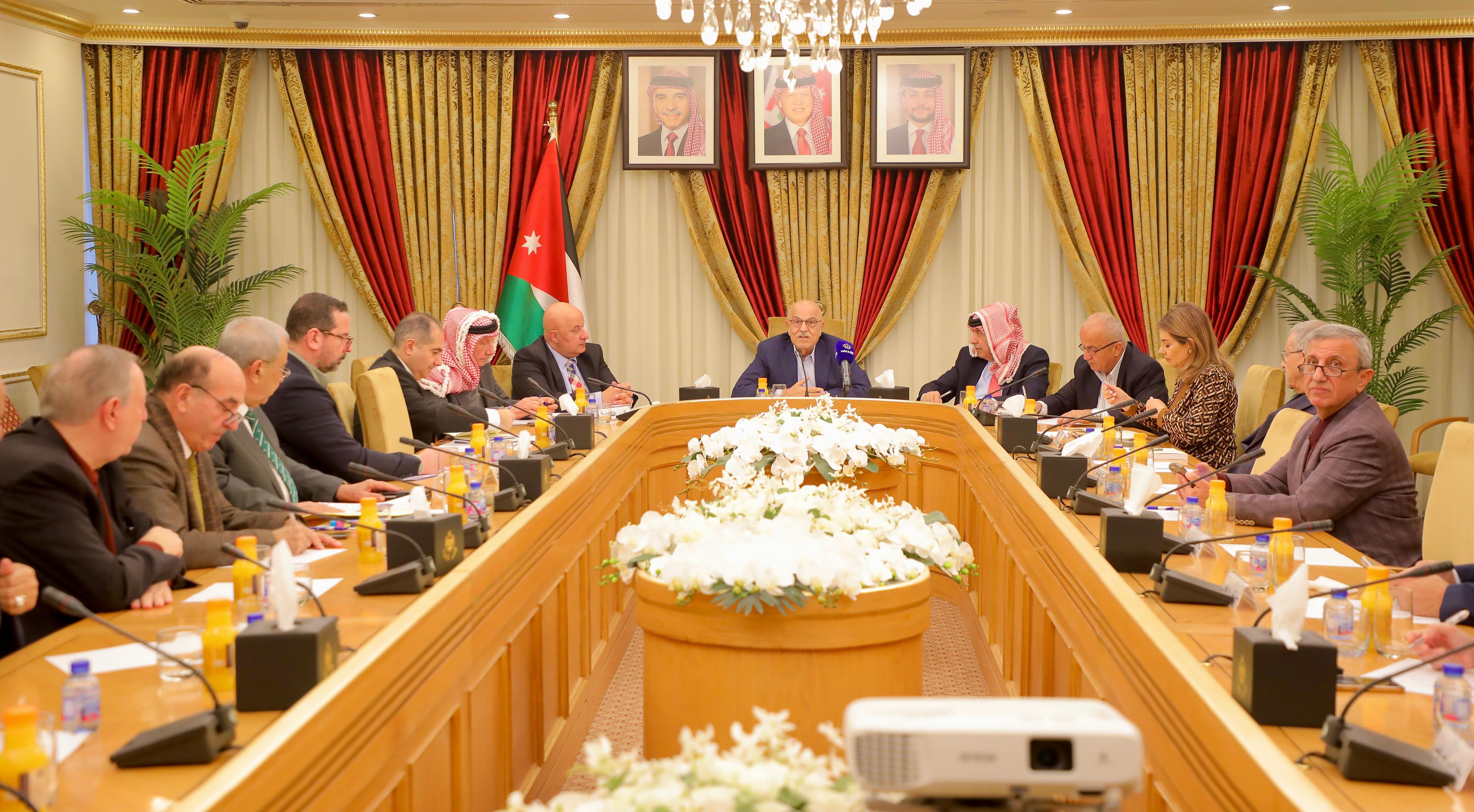 مالية الأعيان تبحث خطط ومشاريع وزارتي الاستثمار والتخطيط 