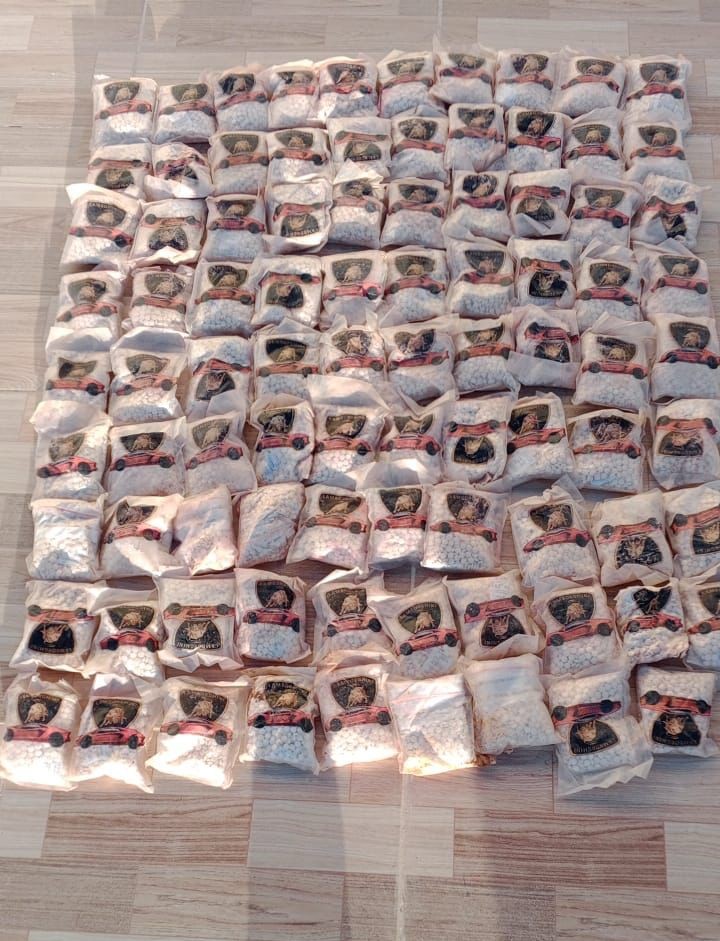 الجيش: إحباط تهريب مخدرات بواسطة بالونات عبر المنطقة الشرقية 