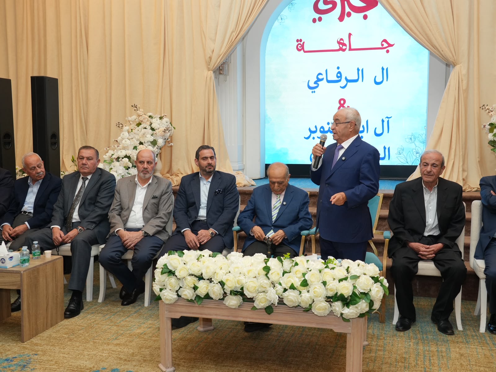 أبو صنوبر والرفاعي نسايب ..  العبادي طلب والعناني اعطى
