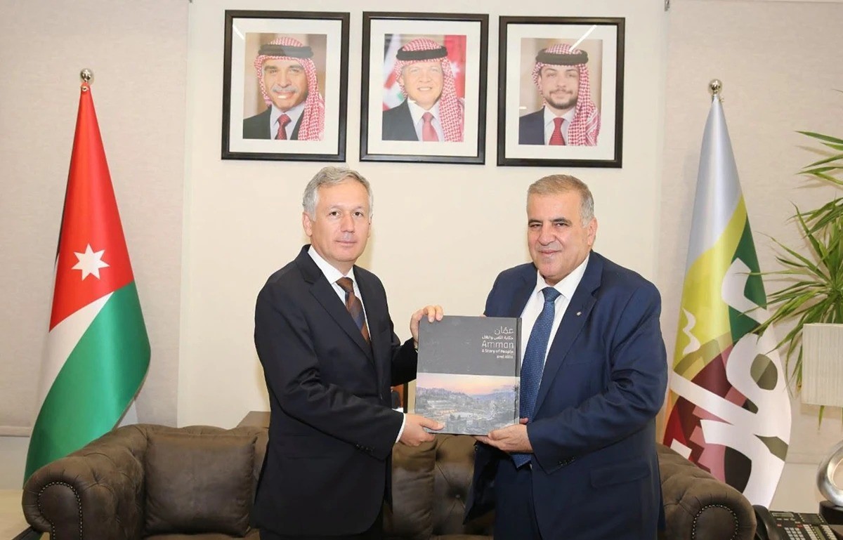 رئيس لجنة أمانة عمان يبحث والسفير التركي تعزيز التعاون