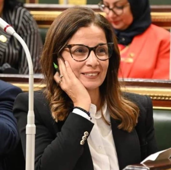 استقالة وزيرة الثقافة المصرية بعد صدور حكم قضائي ضدها