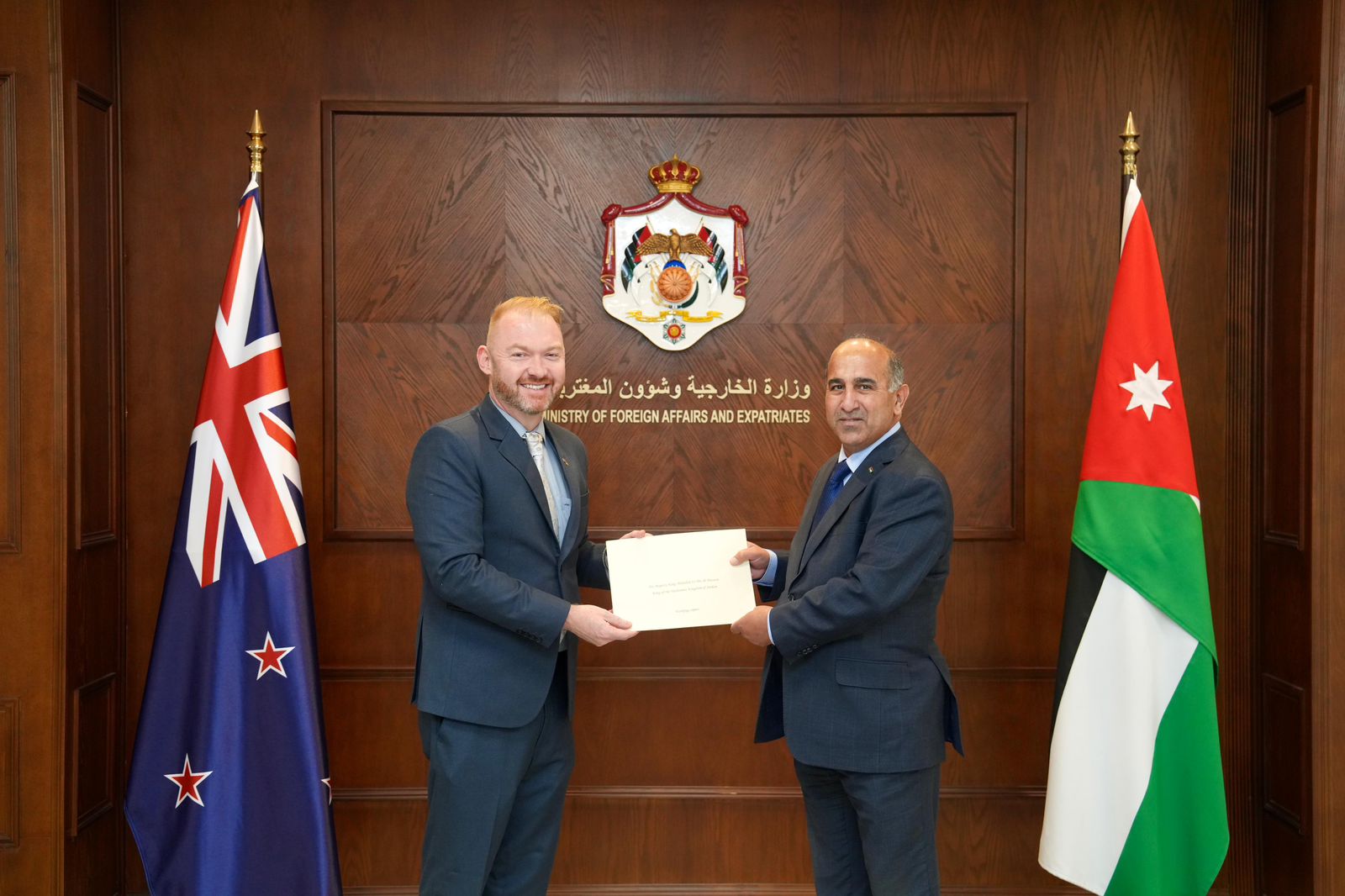  الخارجية تتسلم نسخ من أوراق اعتماد سفراء تشاد ونيوزلندا وأرمينيا 