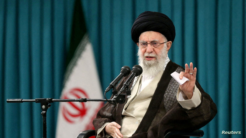 خامنئي: إدارة الدولة الإيرانية لن تتأثر 