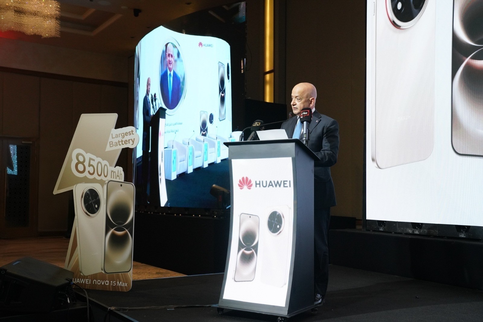 هاتف HUAWEI nova 15 Max الجديد كليًا يصل إلى الأردن بأكبر بطارية ومستويات استثنائية من التحمل والمتانة