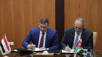 العراق يؤكد بدء الربط الكهربائي مع الأردن السبت