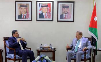 رئيس مجلس النواب يلتقي وزير الخارجية اليمني