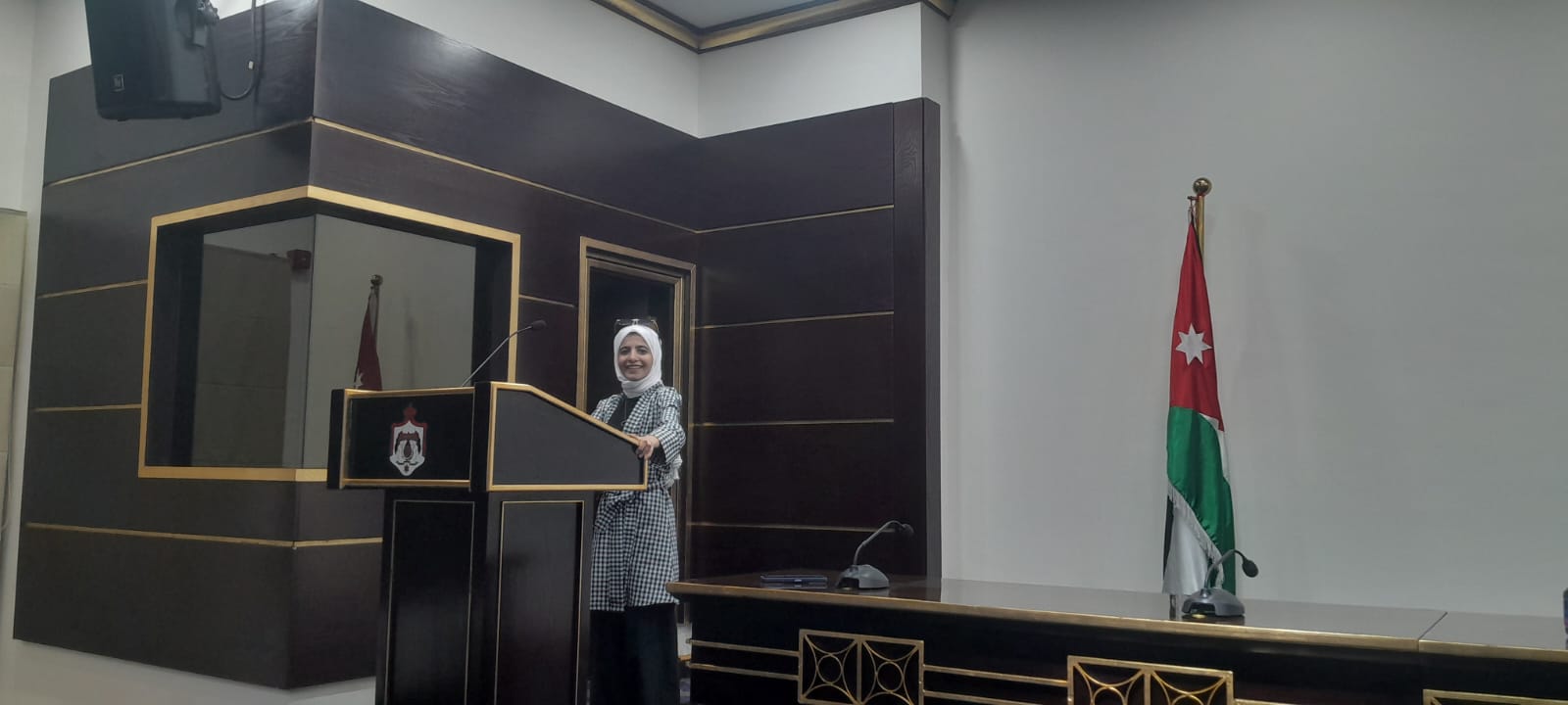 الشخانبة تلتقي رئيس مجلس الأعيان 
