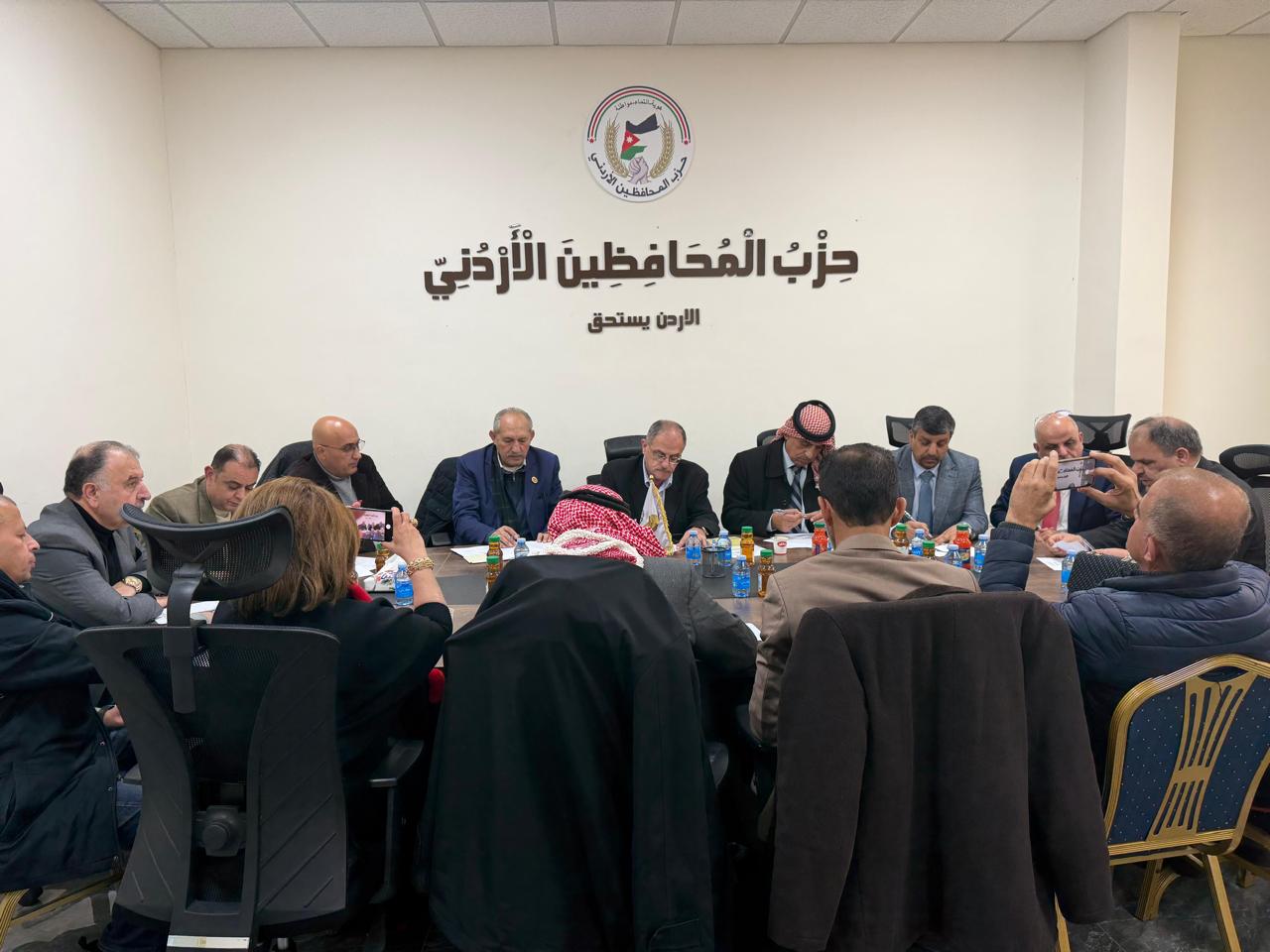 الشرفات يفتتح فرع المحافظين في البادية ..  والحزب يصدر بيان البادية