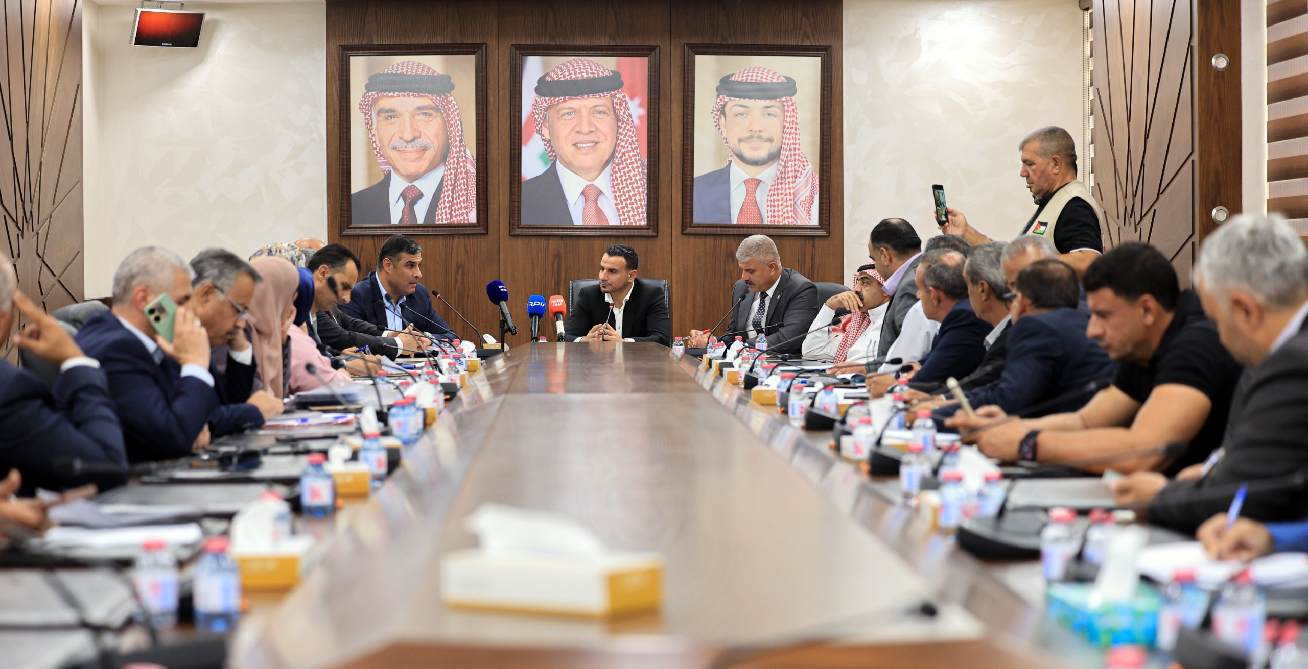 الزراعة النيابية تطلع على إنجازات مديريات الزراعة في المحافظات