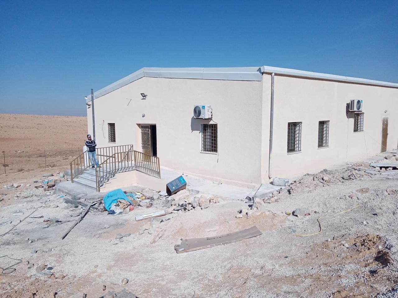 عطاء صادر عن بلدية ام الرصاص 