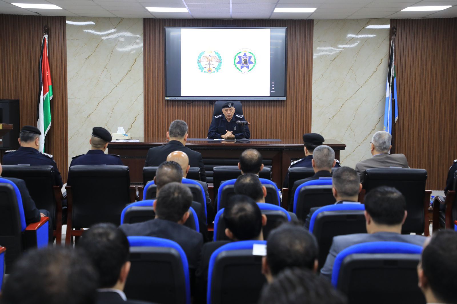 مدير الأمن العام يشيد بجهود مرتبات البحث الجنائي