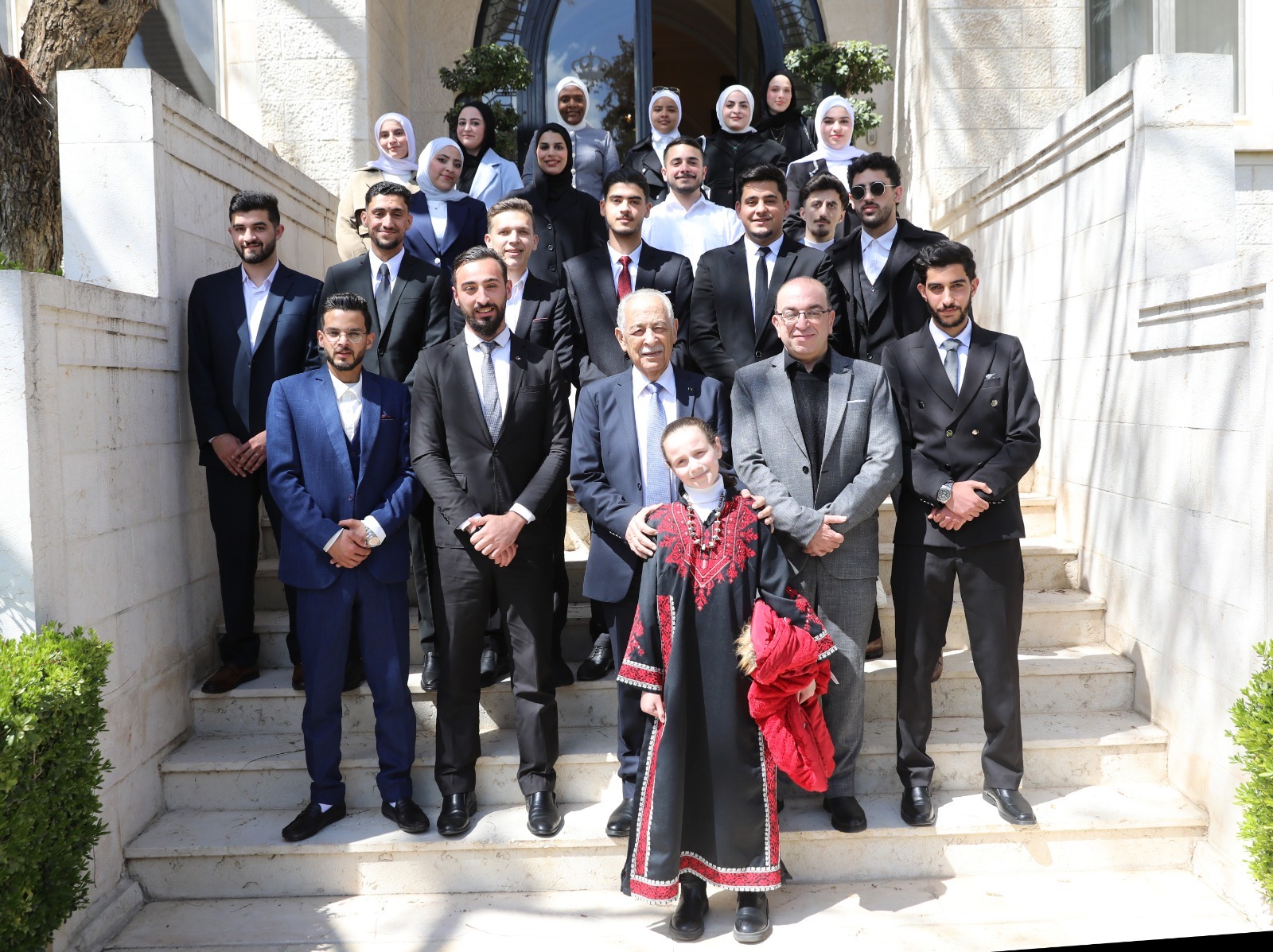 العيسوي يلتقي فعاليات مجتمعية وشبابية