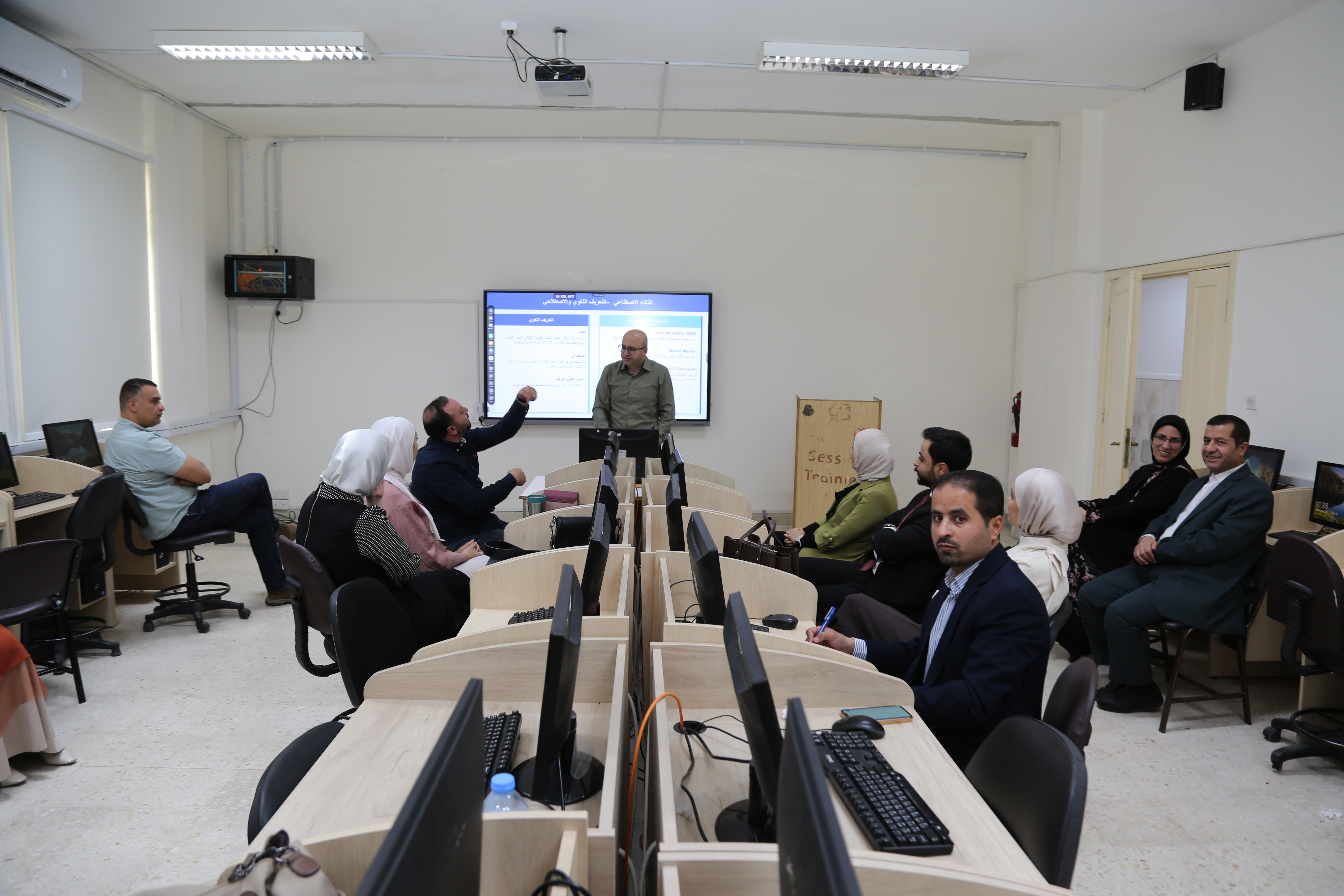 جامعة الزيتونة الأردنية تختتم ورشة أساسيات الذكاء الاصطناعي لأعضاء هيئة التدريس