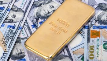 أسعار الذهب تعوض بعض خسائرها وسط ضغط الدولار