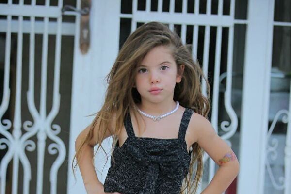 الطفلة ناي أصغر فاشينيستا في فلسطين