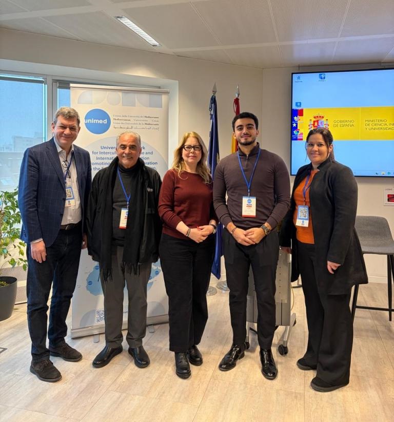 مذكرة تفاهم بين عمان الأهلية ونقابة الصيادلة