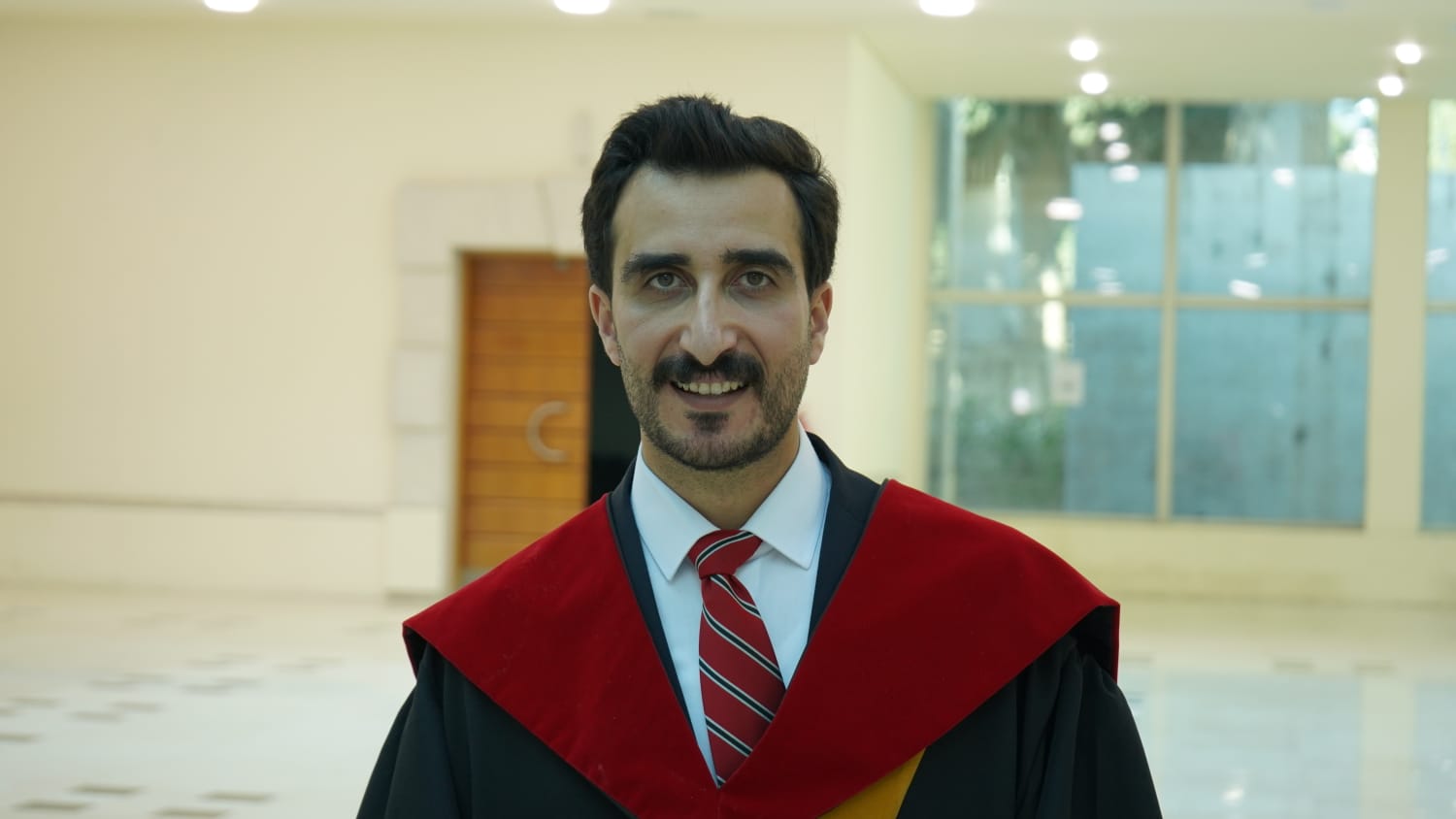 ليث السواعير ..  مبارك الدكتوراة في العلوم السياسية