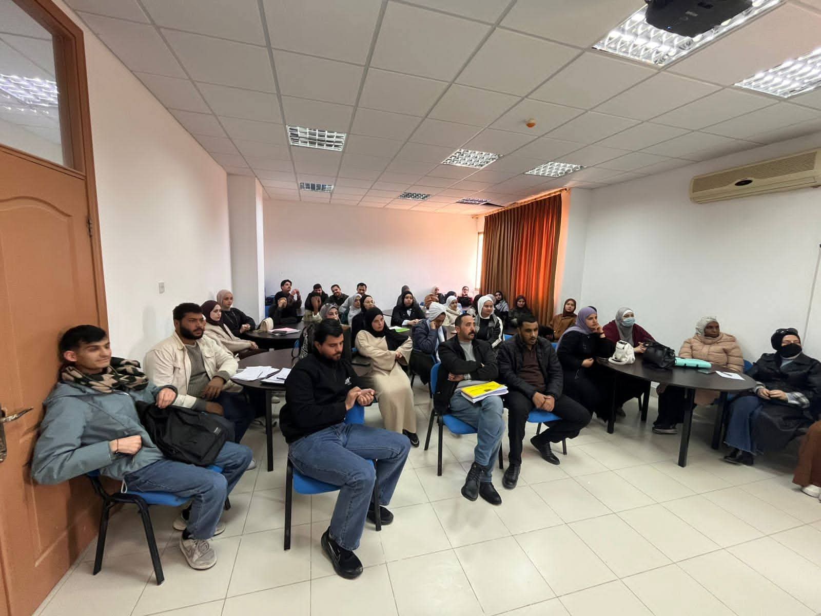 ورشة حول الصحة النفسية الرقمية في جامعة عجلون الوطنية