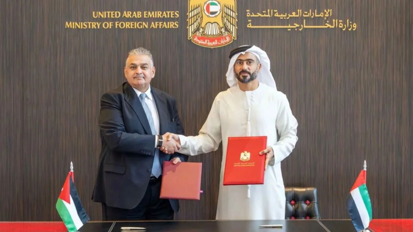 الأردن والإمارات يوقعان مذكرة تفاهم لإنشاء لجنة مشتركة للشؤون القنصلية