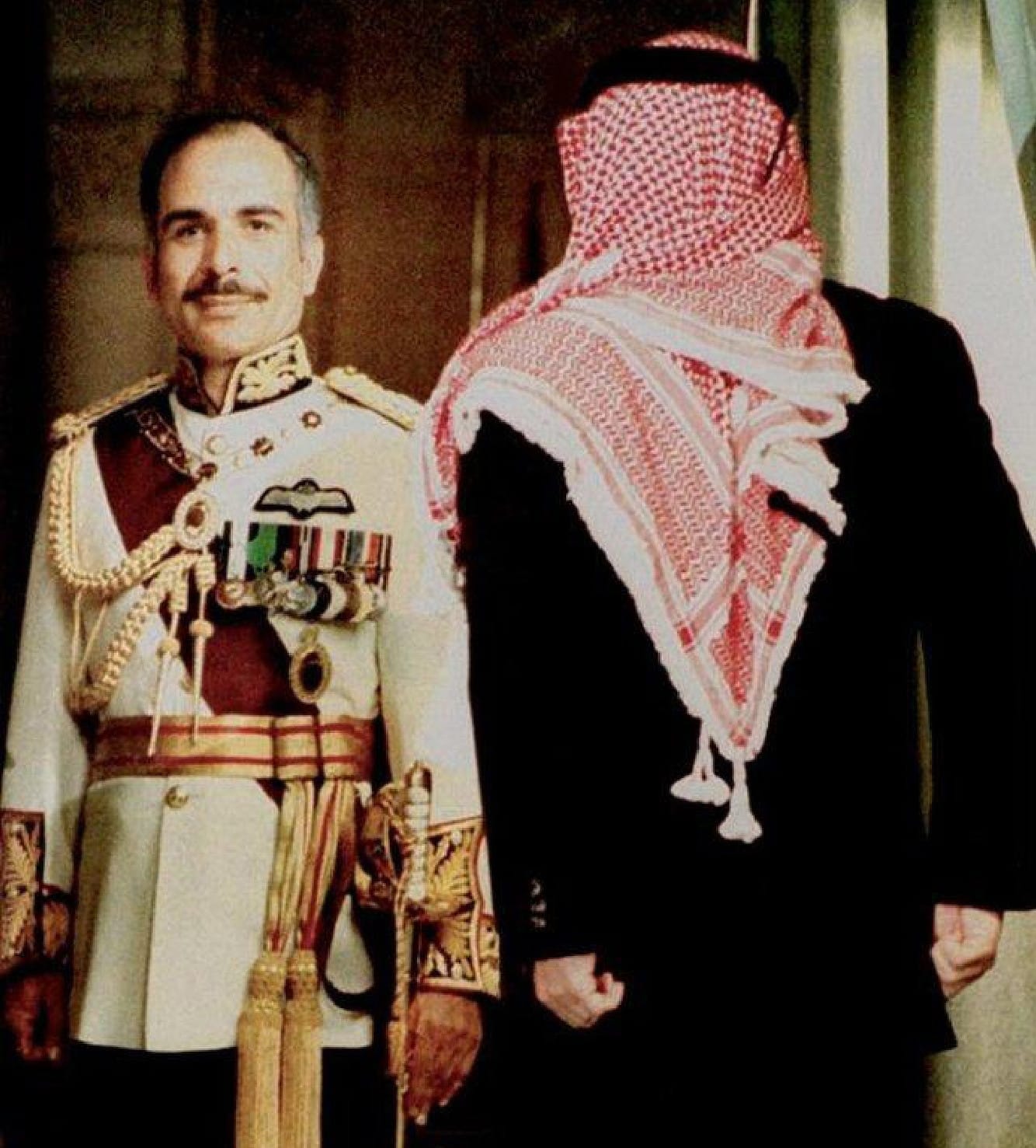 النادي الدبلوماسي: الوفاء والبيعة ..  قصة وطن كتبت بالثقة