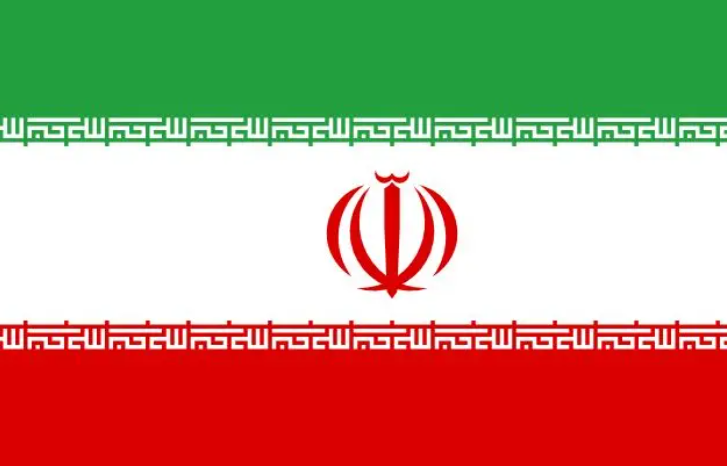 إيران تعقد اجتماعًا مع سلطنة عُمان بشأن إدارة مضيق هرمز