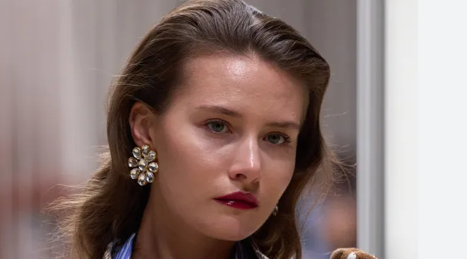 قوة النحاس لتتألقي كنجمة ..  لمسة جمالية معزّزة ببريق خاص