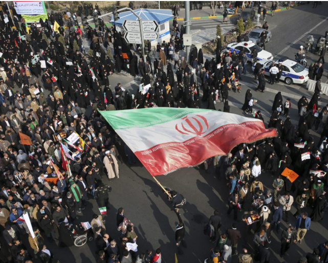 إيقاف 4 أجانب شاركوا بالاحتجاجات ف إيران 