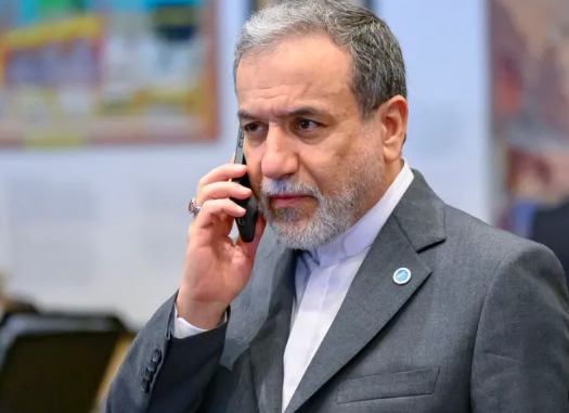 عراقجي: لن نترك أي هجوم دون رد ومن أراد الامان فليخرج من المنطقة 