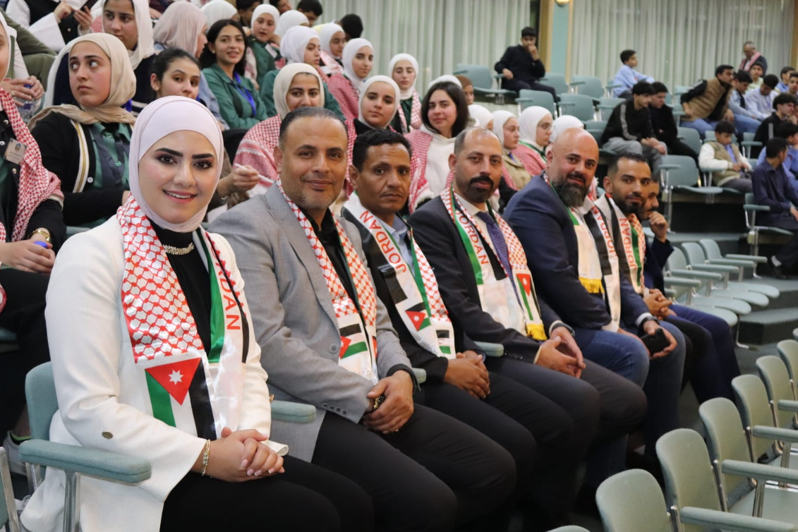 طلبة الكرك يزورون مجلس النواب لتعريفهم بالعمل البرلماني 