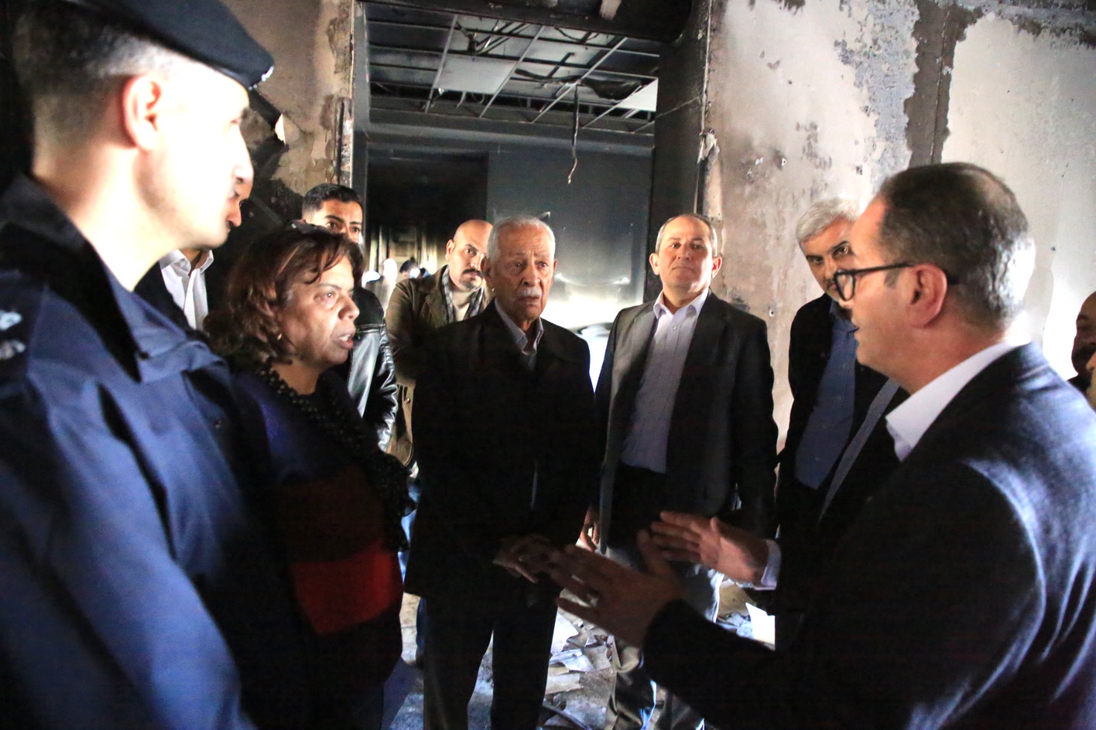 مندوبا عن الملك 