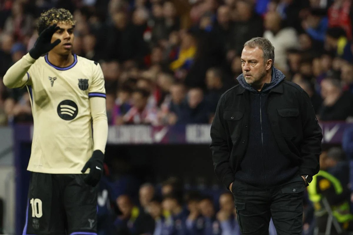 فليك عن الخسارة أمام أتلتيكو: تلقينا هزيمة صعبة وتعلمنا درسًا قاسيًا