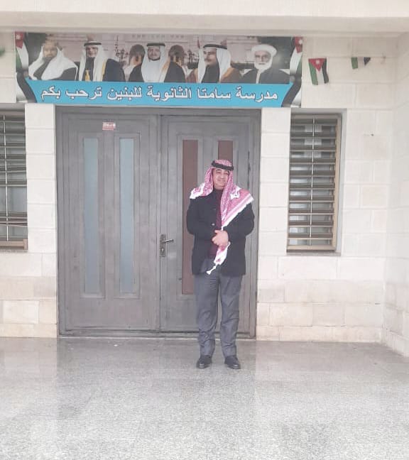 جويعد يتفقد مراكز امتحانية ويطرم الطالب عبد الغني