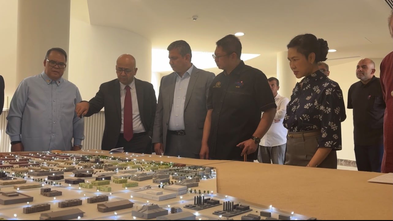 مدينة الزرقاء الصناعية تستضيف سفراء مجموعة دول الاسيان