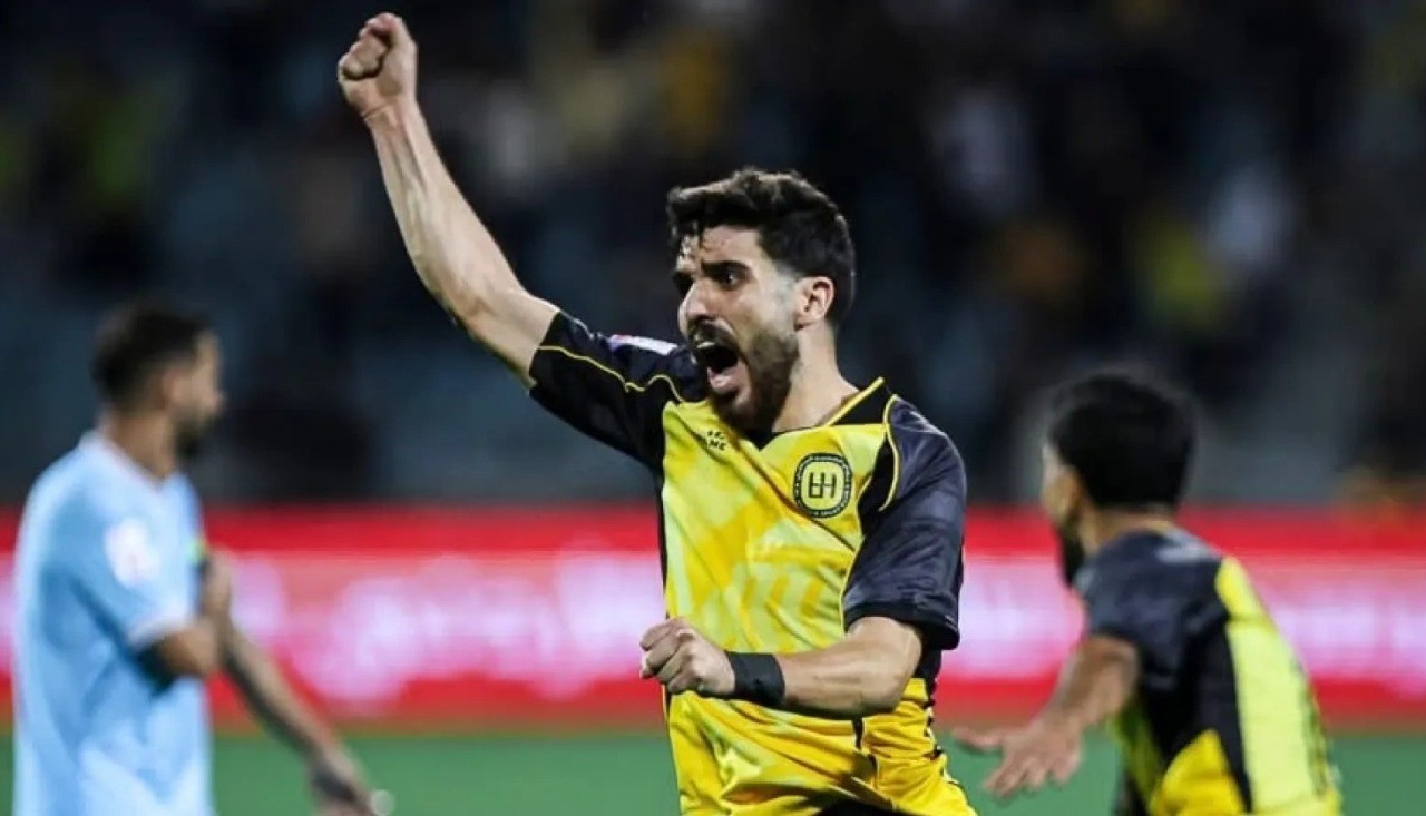 تجنبًا لإيقاف القيد ..  الحسين يعقد تسوية مع نادي الصريح
