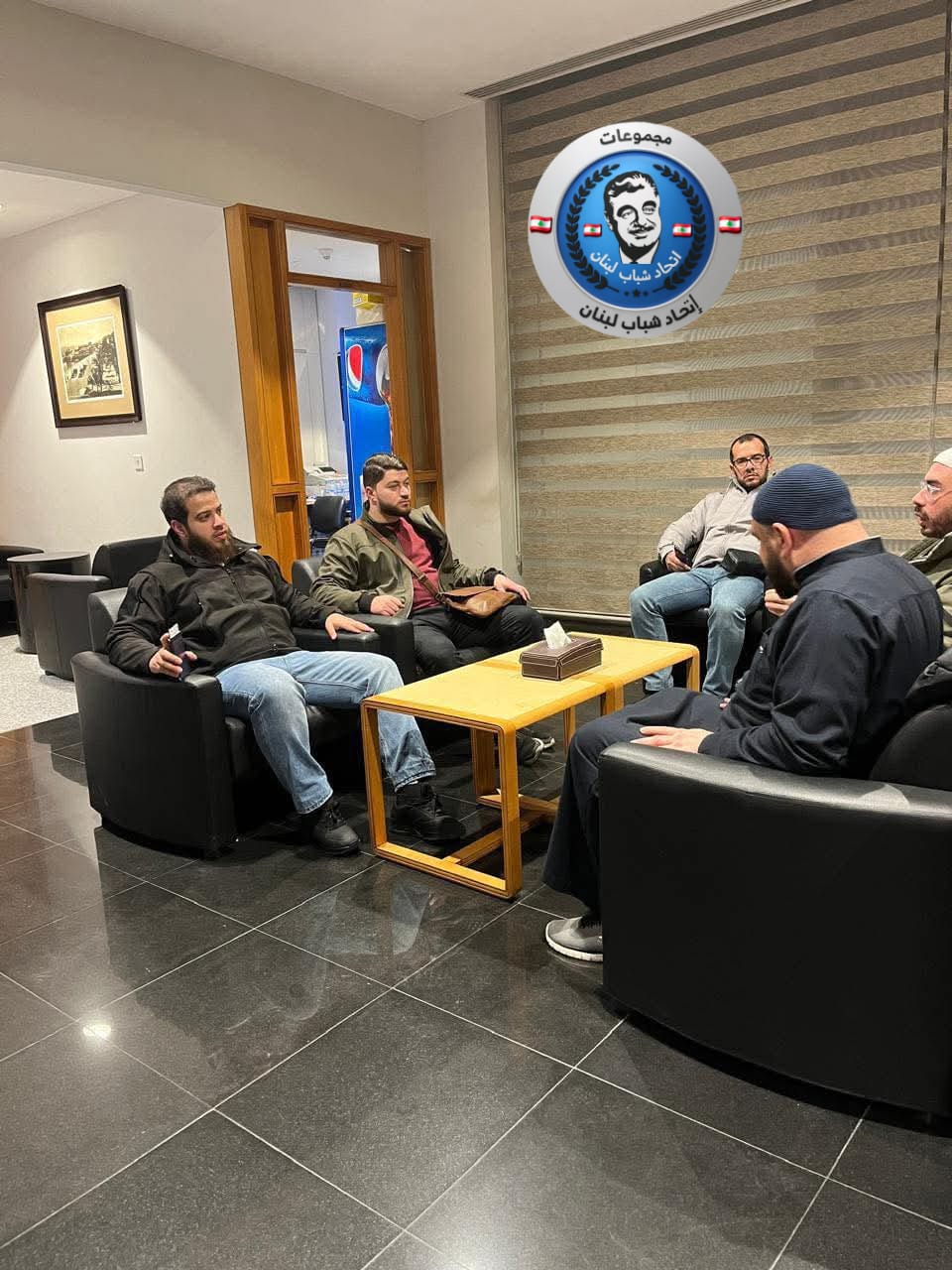 أدهم النابلسي يصل بيروت بعد 7 سنوات من اعتزاله الفن