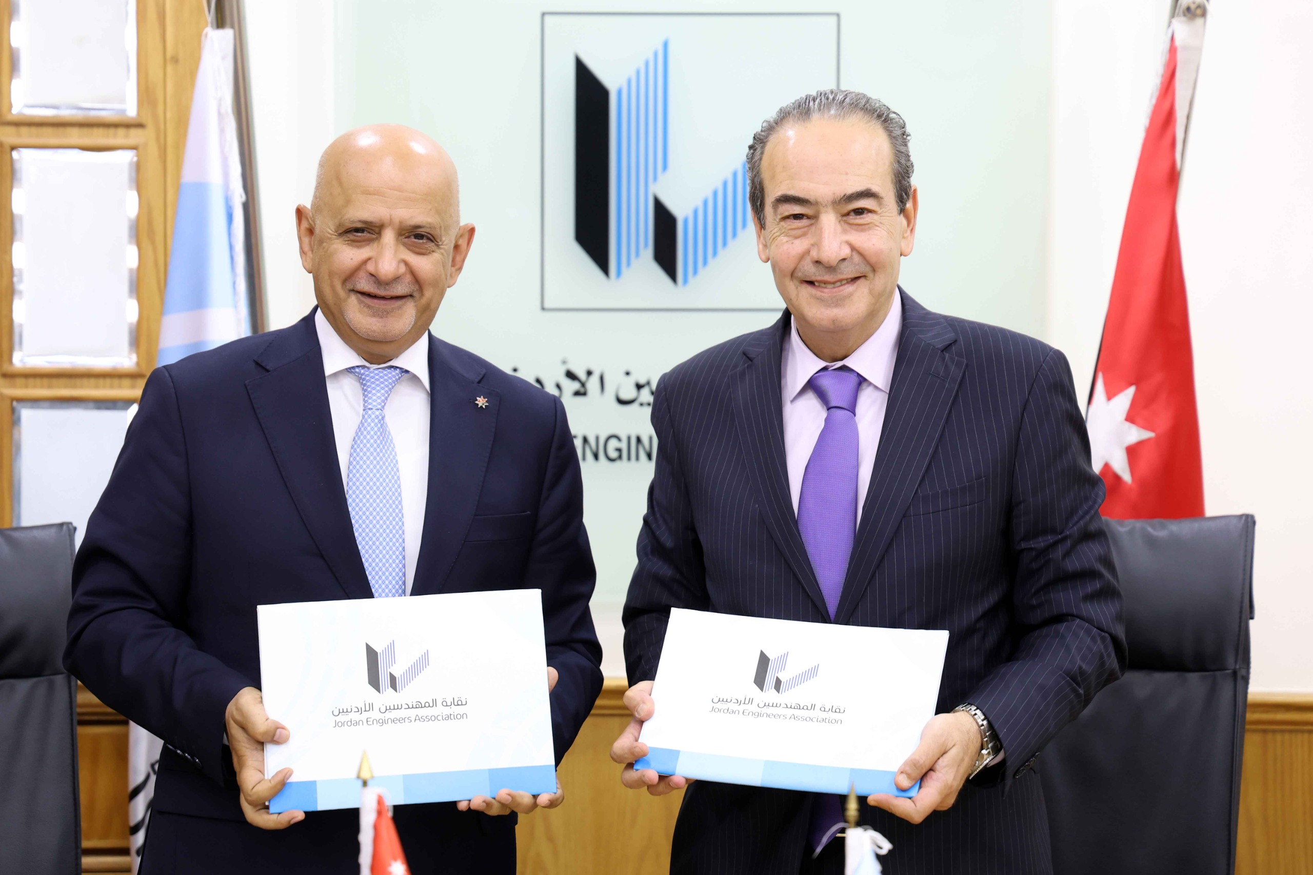 نقابة المهندسين وغرفة تجارة الأردن توقعان مذكرة تفاهم