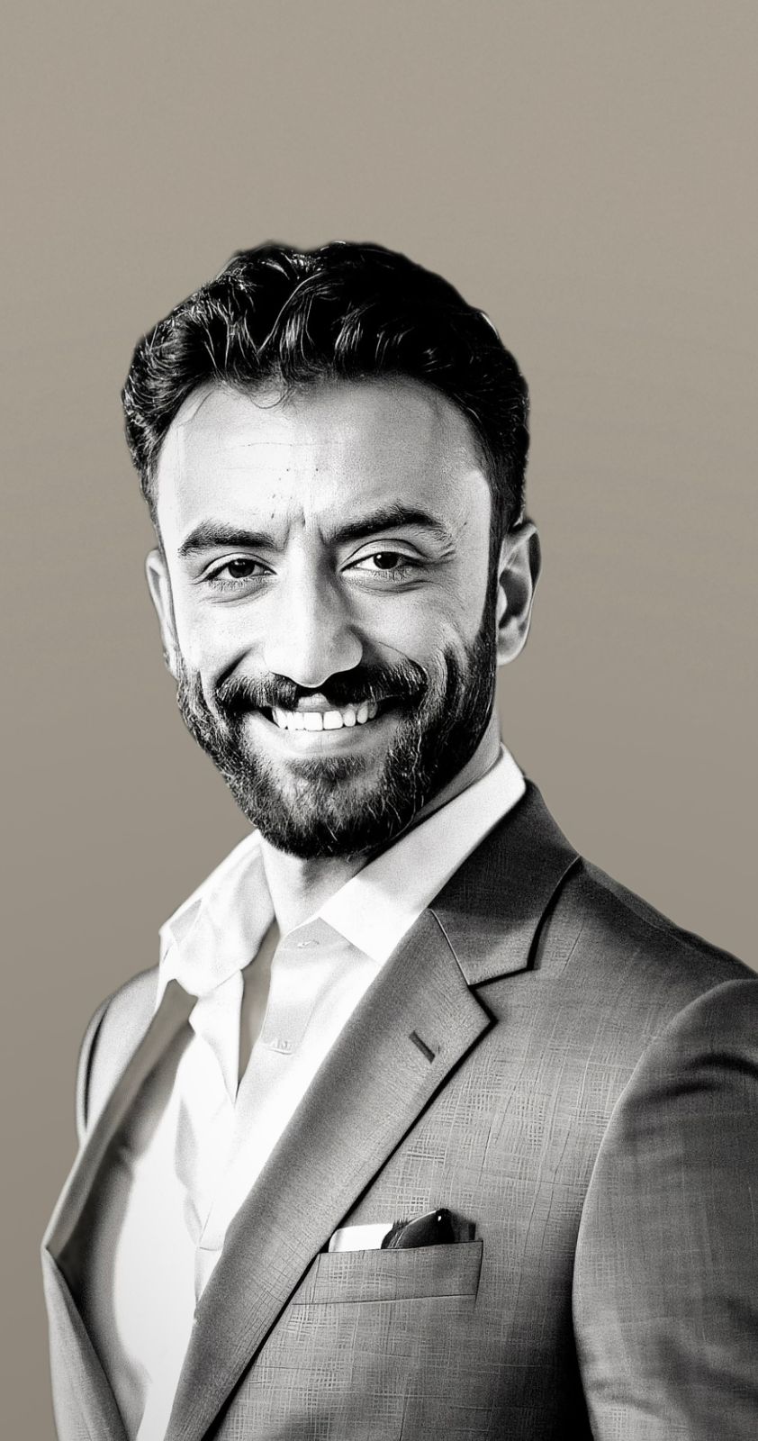 مسرحية الأعداء: من يدفع الثمن الحقيقي؟